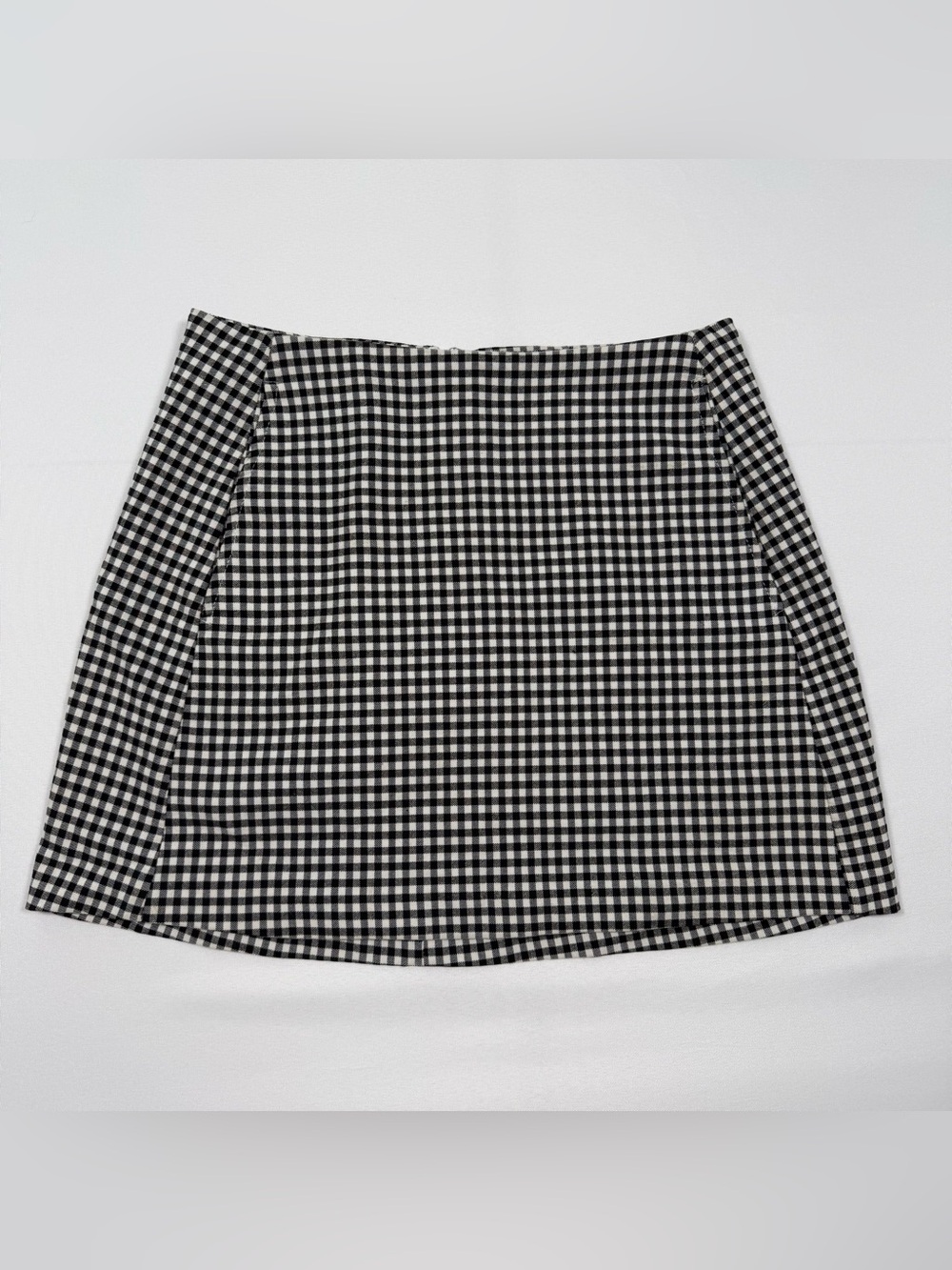 Urban Outfitters Mini Skirt in Black and White Gingham Size XS